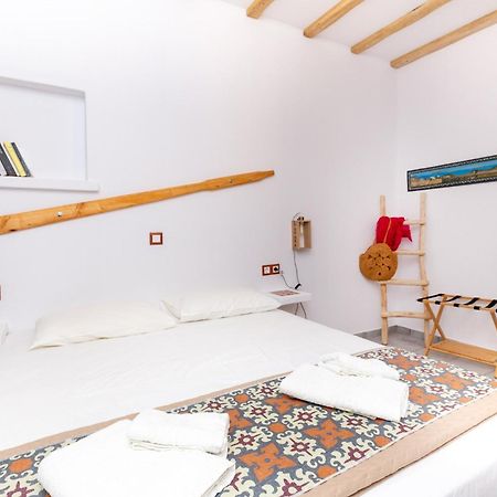 Ailouros Summer Hotel Schoinoussa Esterno foto