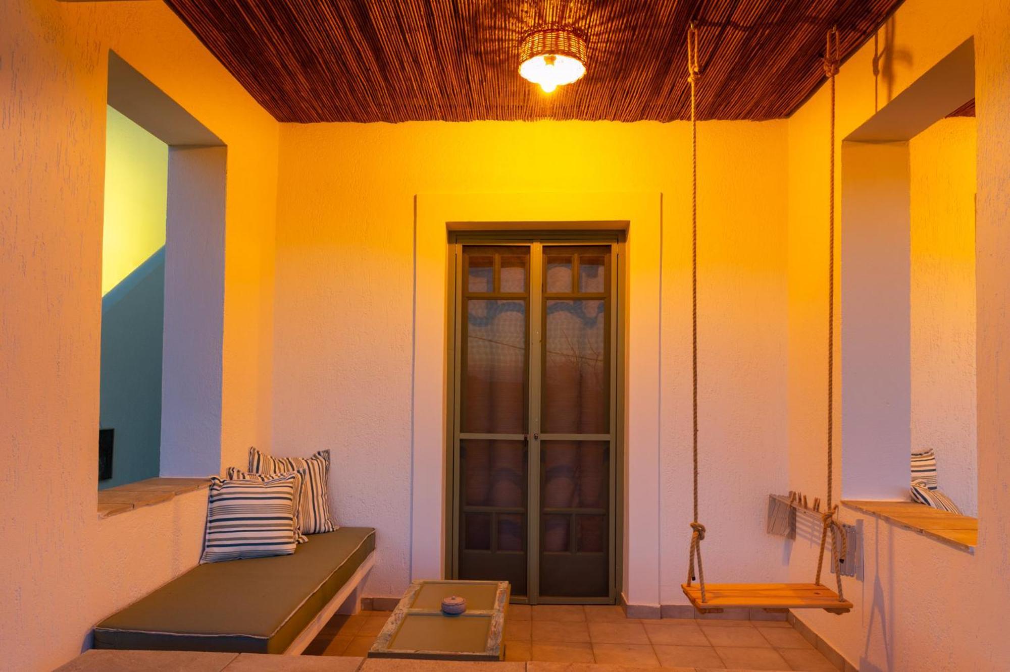 Ailouros Summer Hotel Schoinoussa Esterno foto